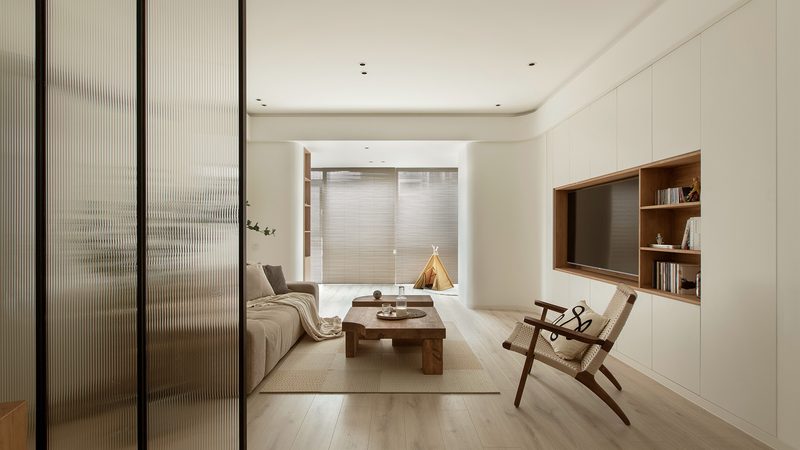 以下是一个新中式全屋定制预算分配比例的建议：